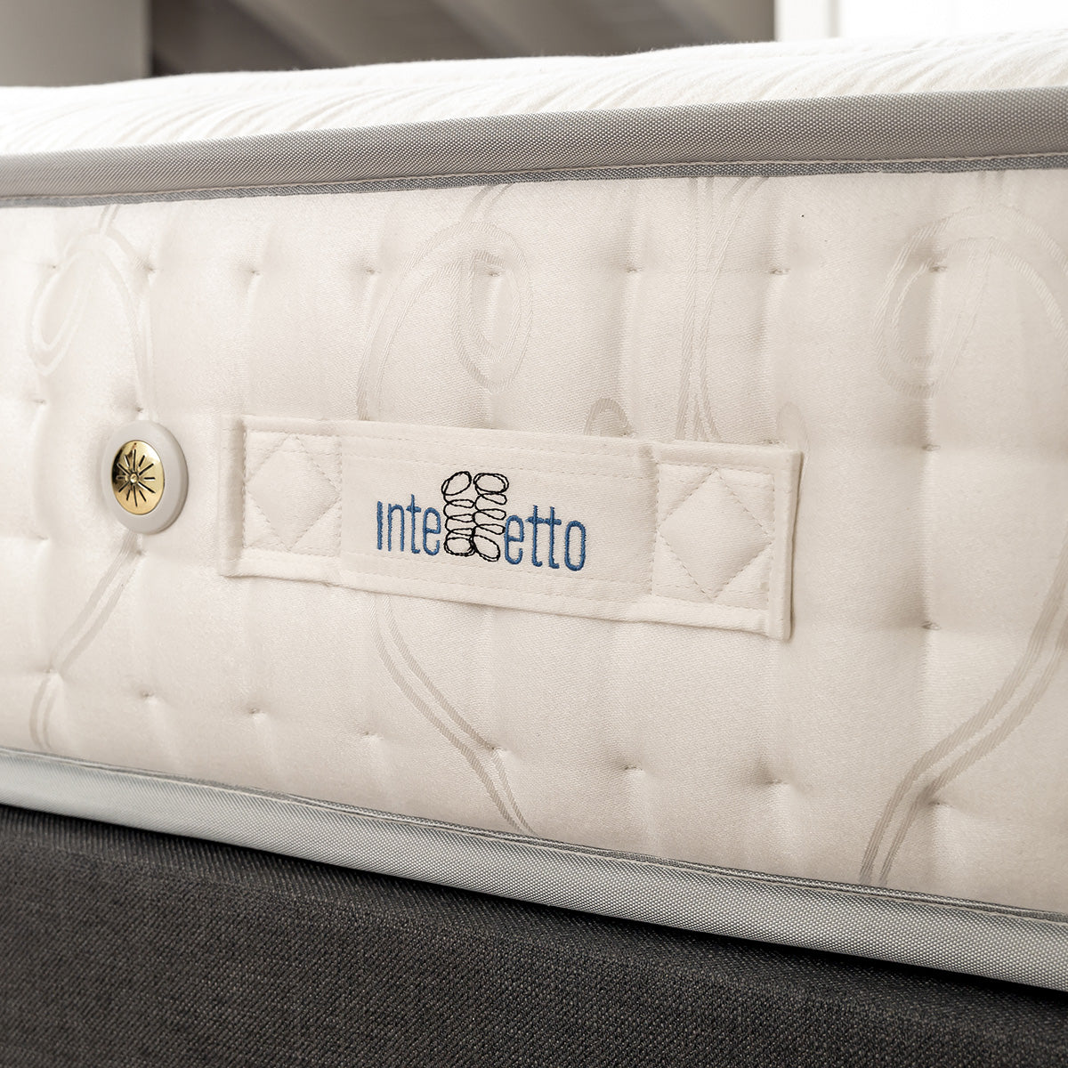 Intelletto® Hybrid TOP